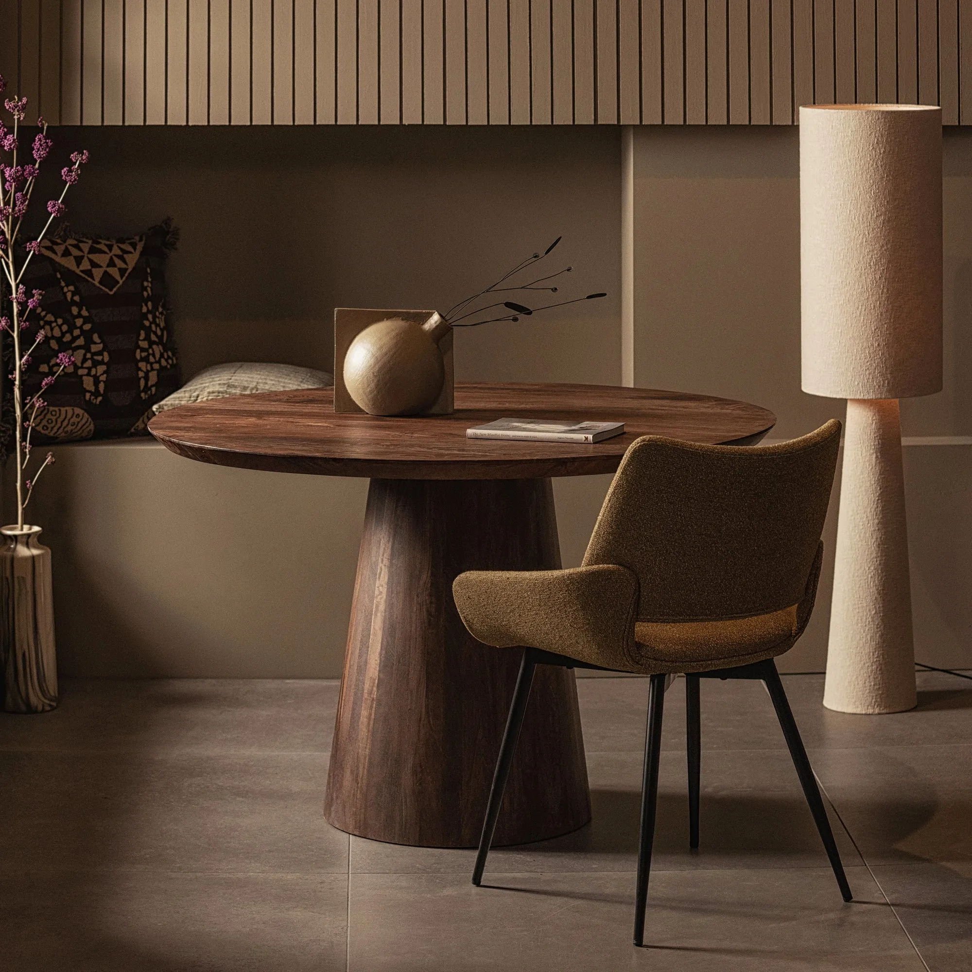 LIMIT EETKAMERTAFEL ROND MANGO HOUT WALNOOT Ø130CM