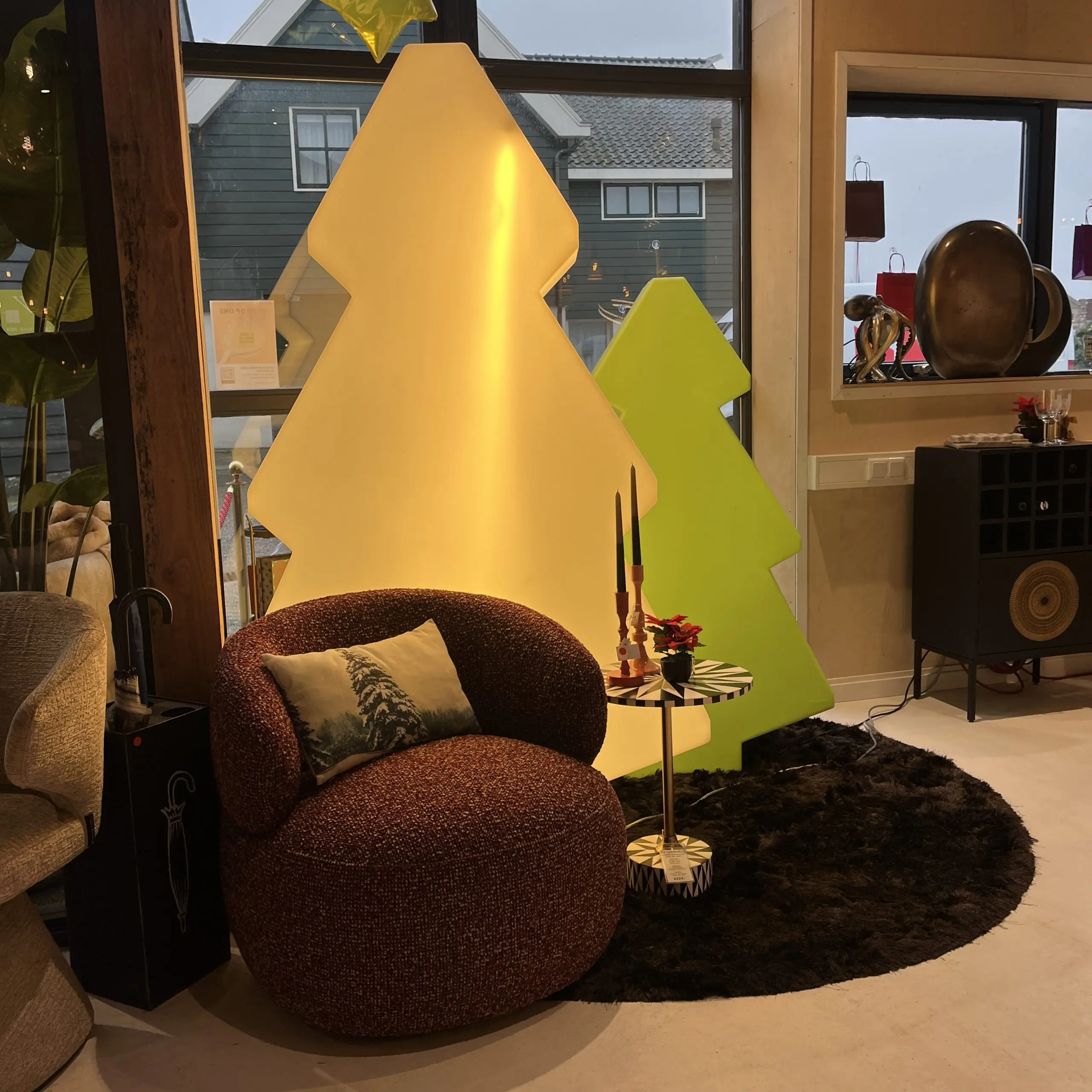 Showroommodel, zelf afhalen! Kerstboom / Verlichte Light Tree 200 Wit