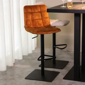 Barkruk Juul - Oker - Velours - Zithoogte 55-81