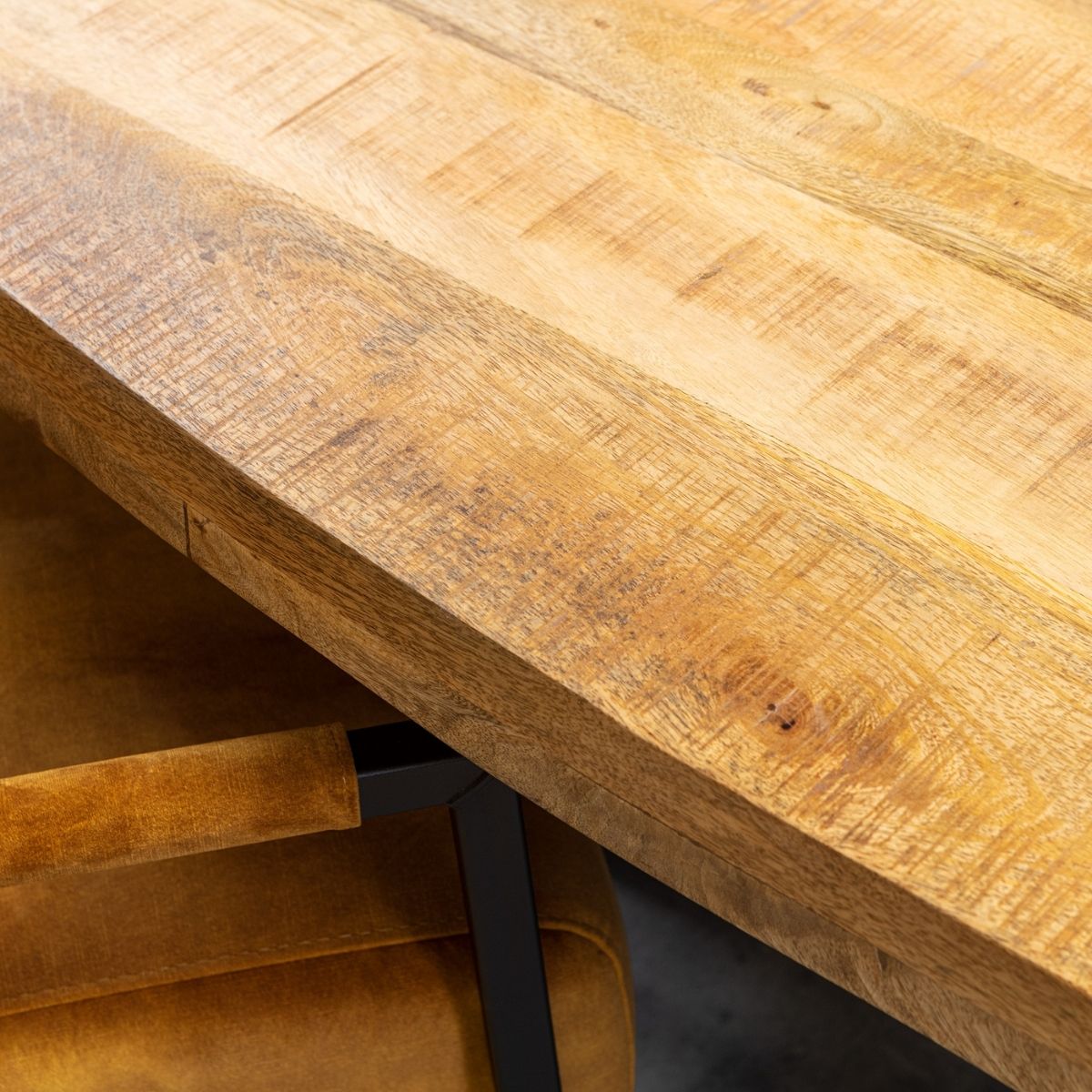 Eetkamertafel Denver Ovaal Mangohout 210