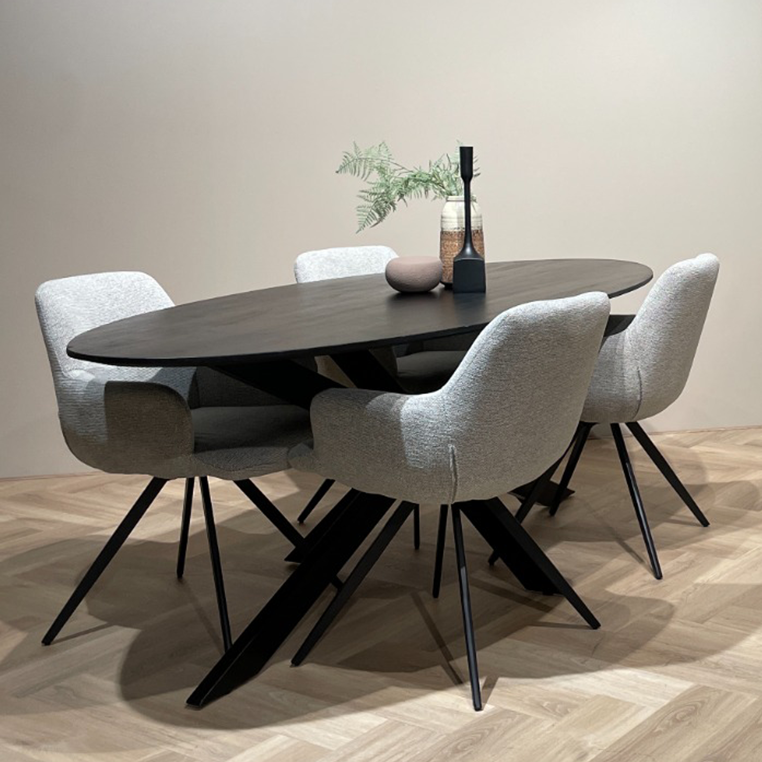 Eettafel Oslo Ovaal Black Acacia 160