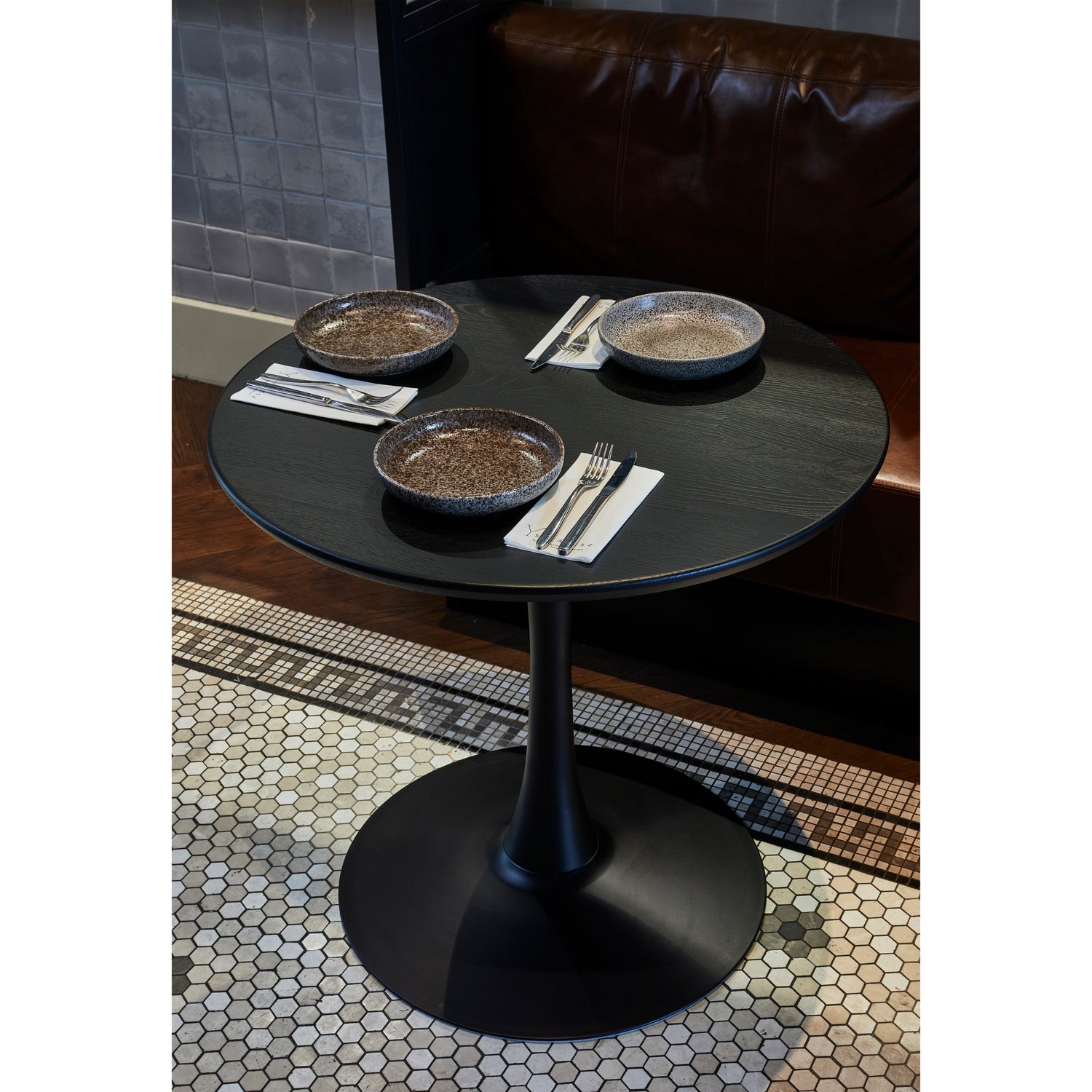 BISTRO TROMPETVOET METAAL ZWART 72xO60CM