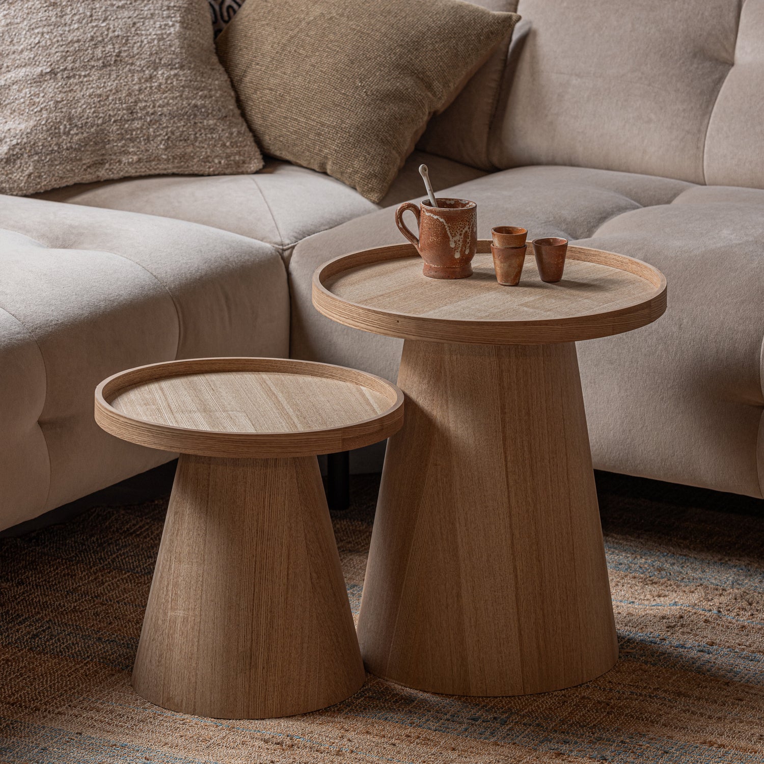 MAUD BIJZETTAFEL CONISCH HOUT NATUREL 38xØ39CM