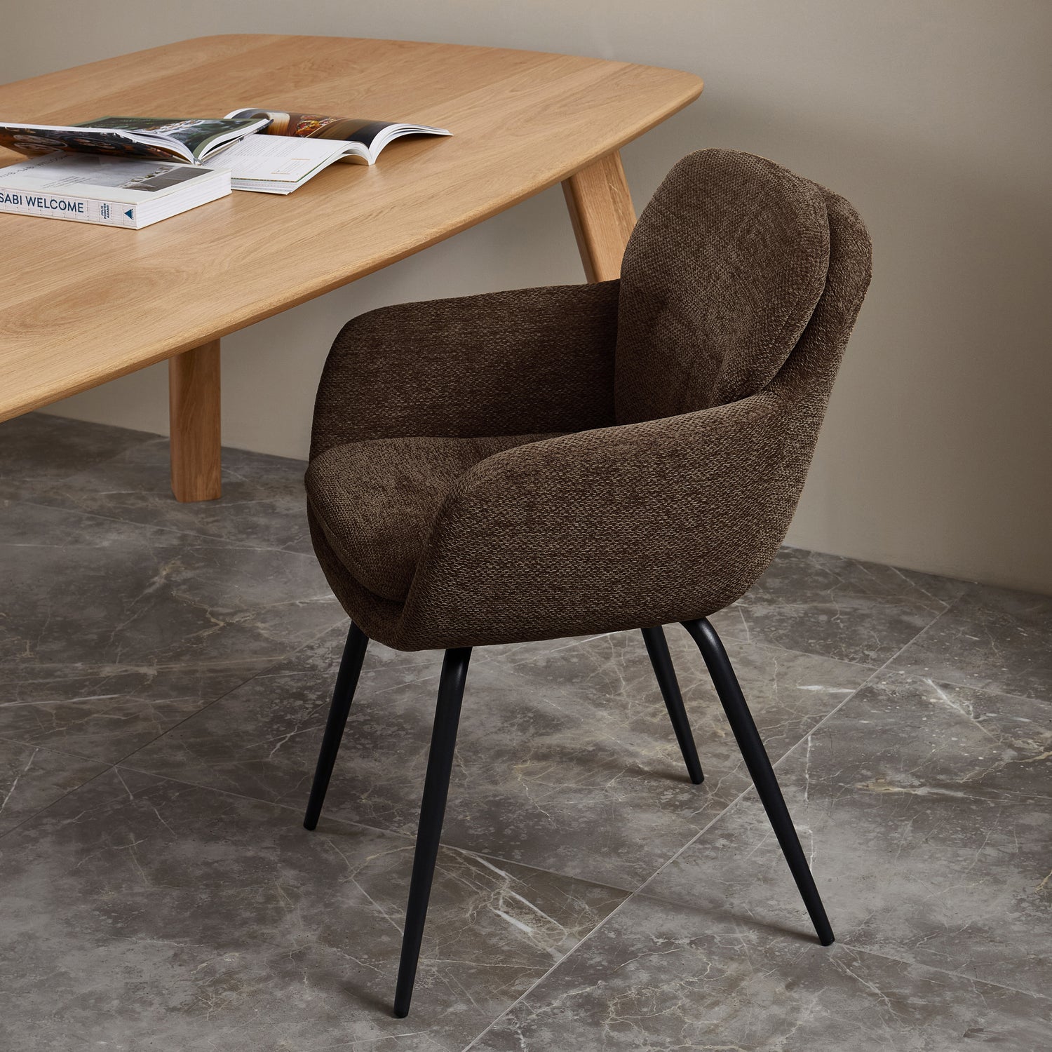 RUNA EETKAMERSTOEL CHENILLE WARM BRUIN