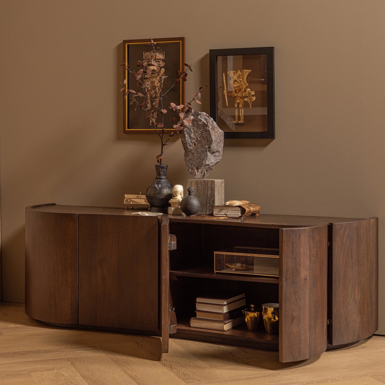 SENSE DRESSOIR 4-DEURS MANGO WALNOOT