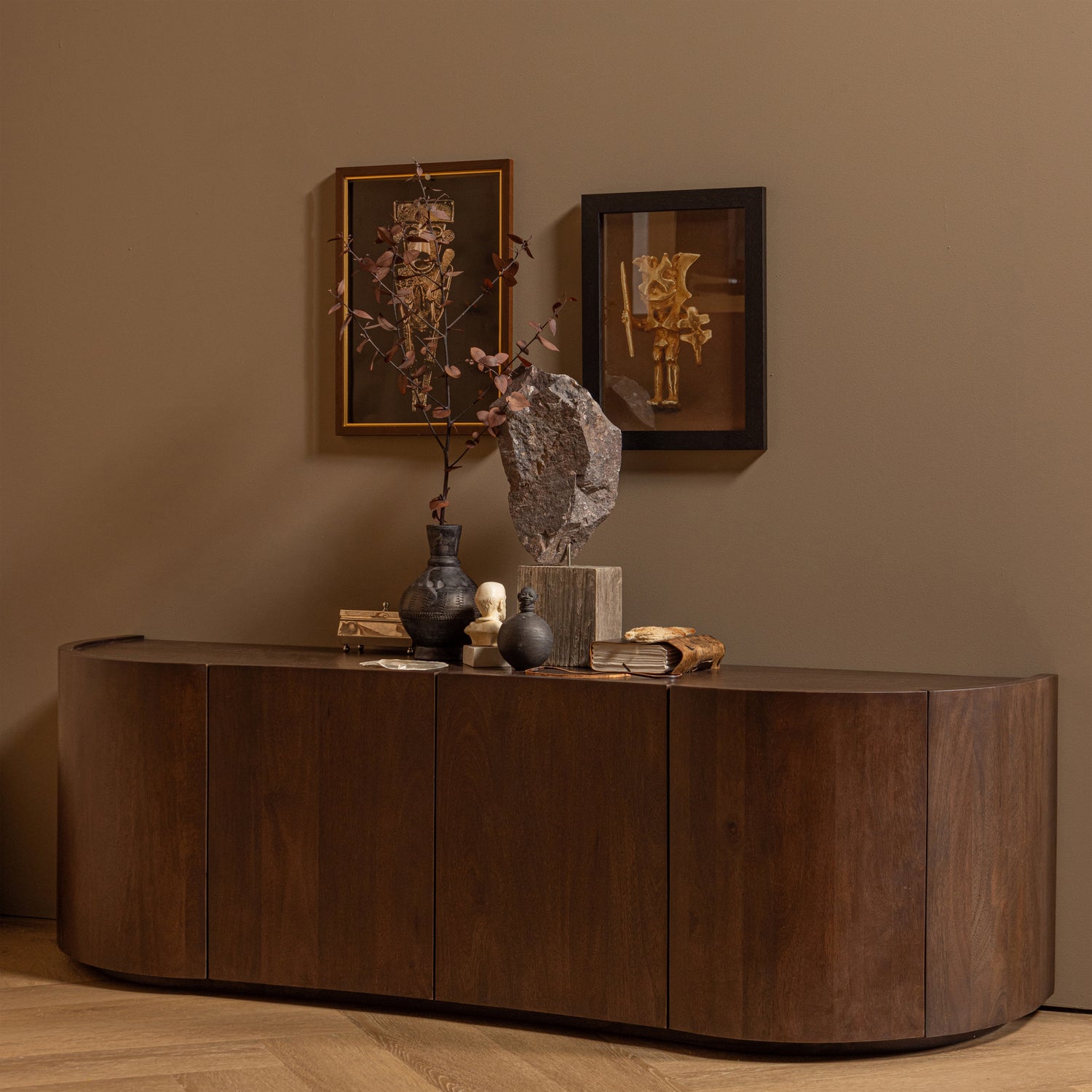 SENSE DRESSOIR 4-DEURS MANGO WALNOOT