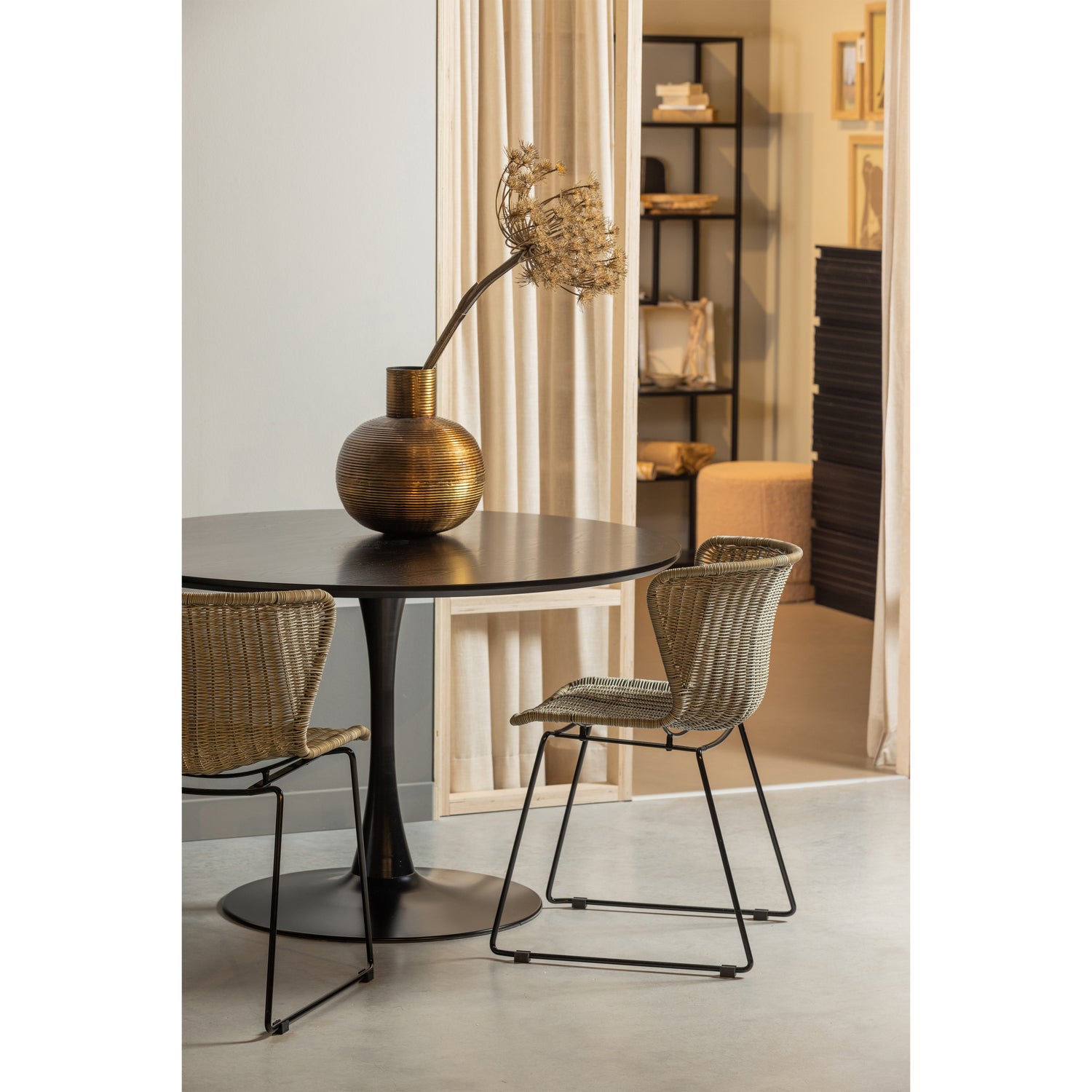 Sammy Eettafel Trompetvoet Rond Mdf Zwart Ø120cm