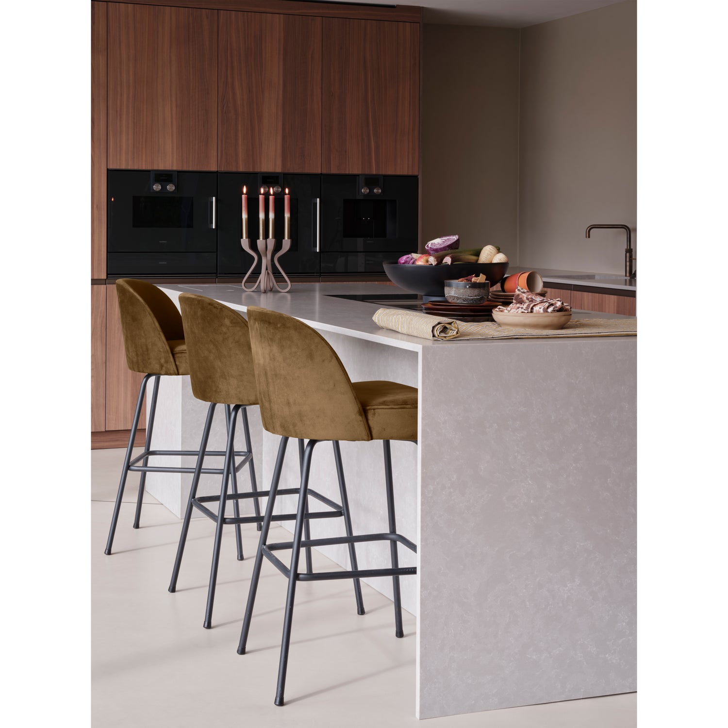 Vogue Barstoel 80cm Fluweel Honing Geel