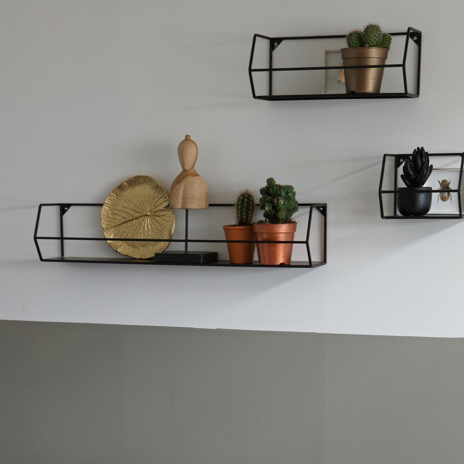 Zeta Wandplank L Zwart 40cm