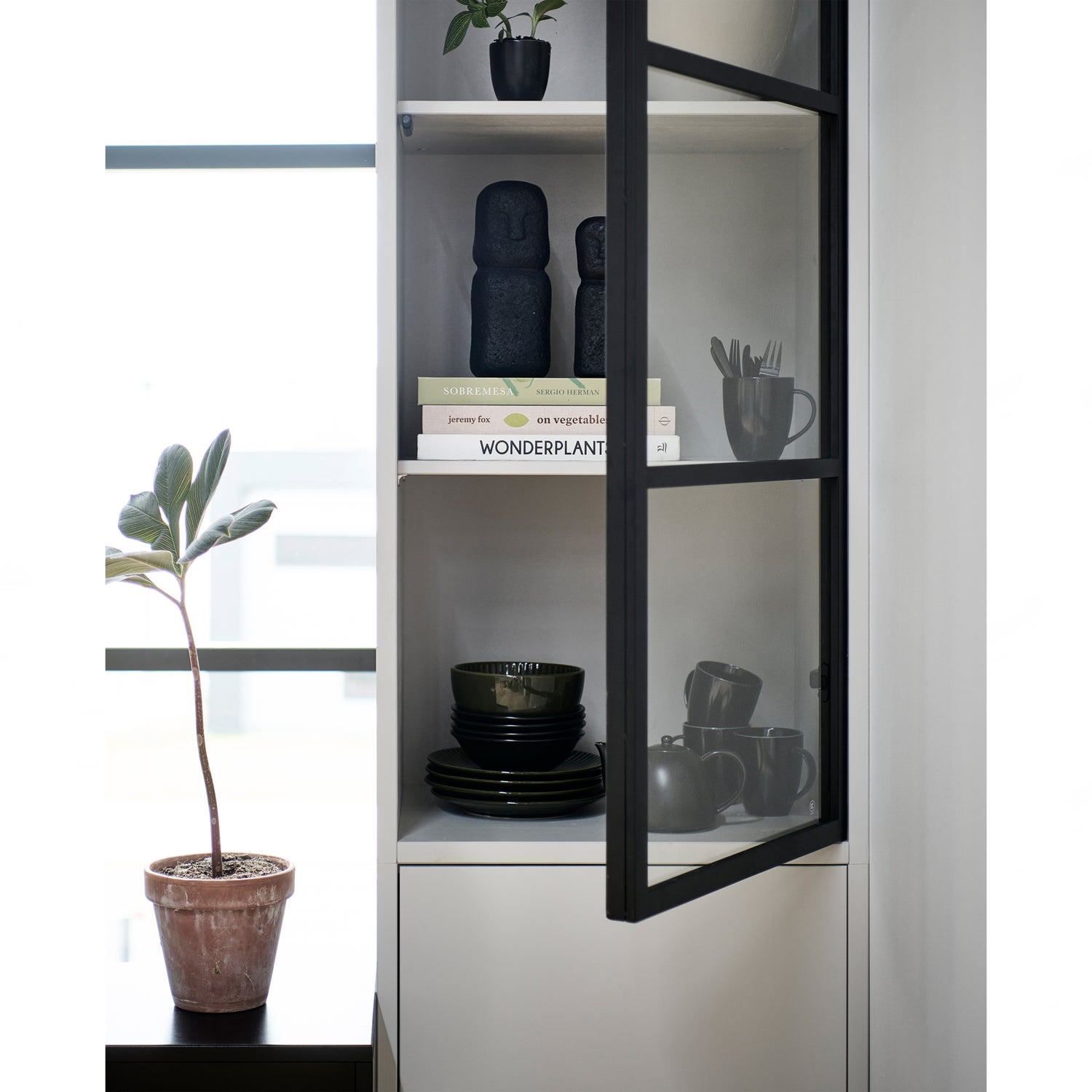 Basic 2-drs Vitrinekast Grenen Mist [fsc]