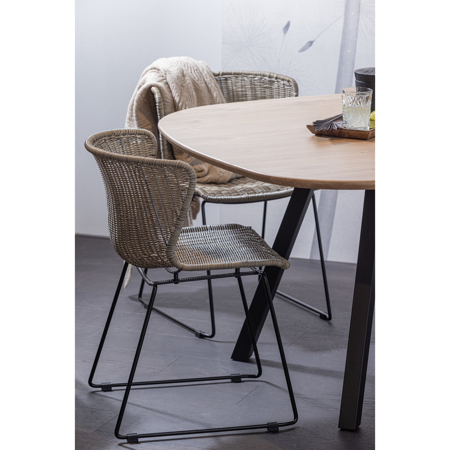 Combi-tablo: Organisch Eiken 130x130 & 2-stand Poot Zwart