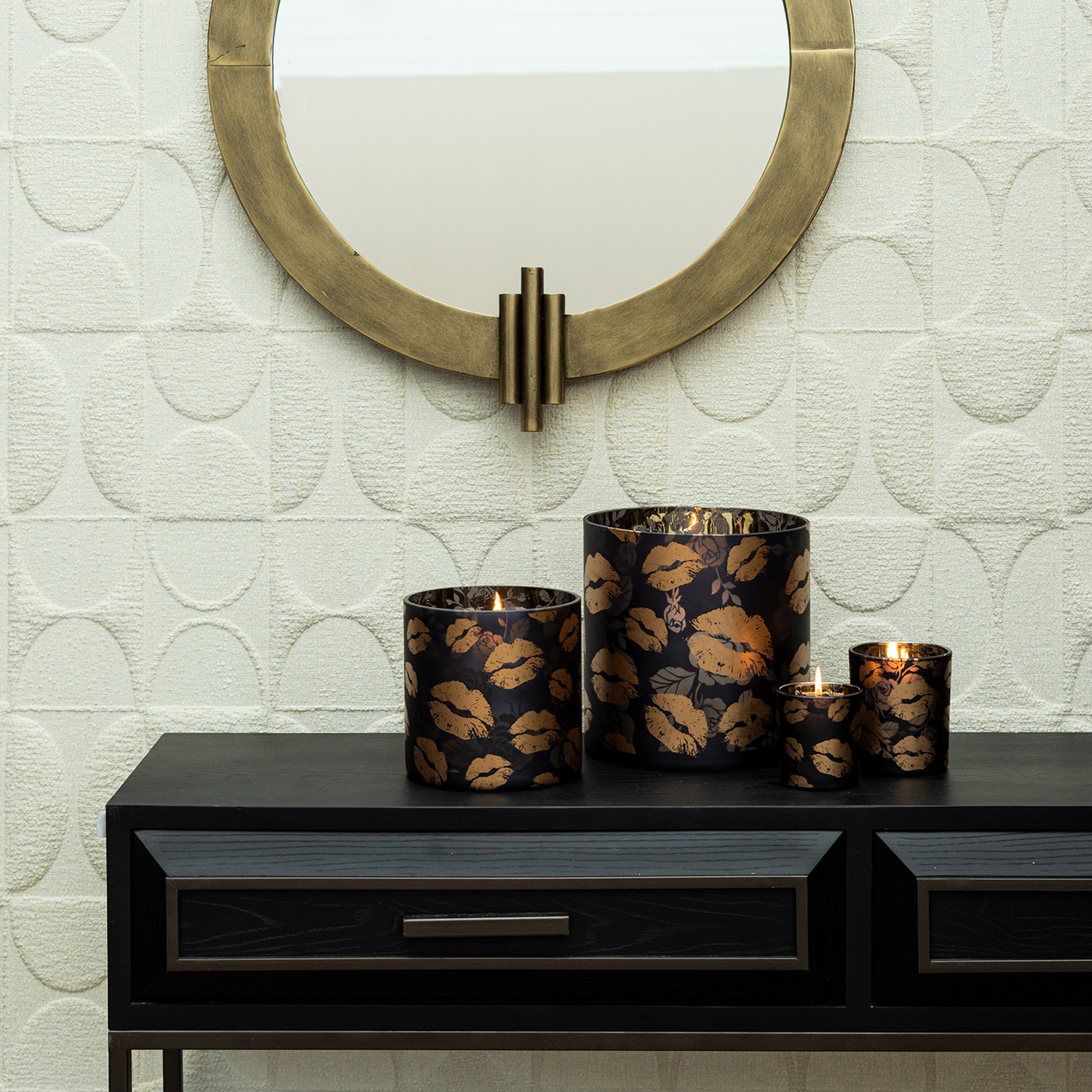 Inge Black glass tealight gold lips XS