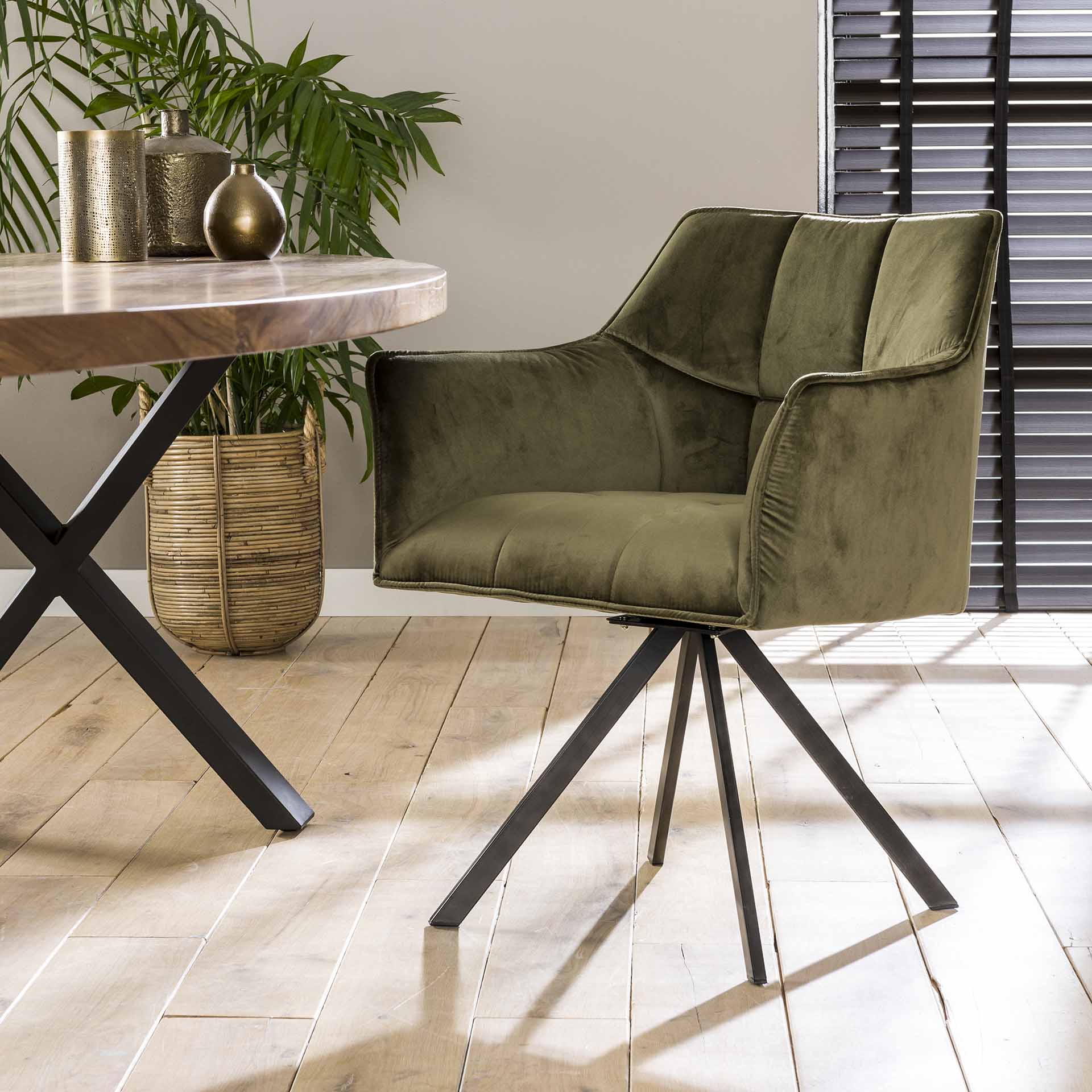 Armstoel raster draaibaar / Groen velours