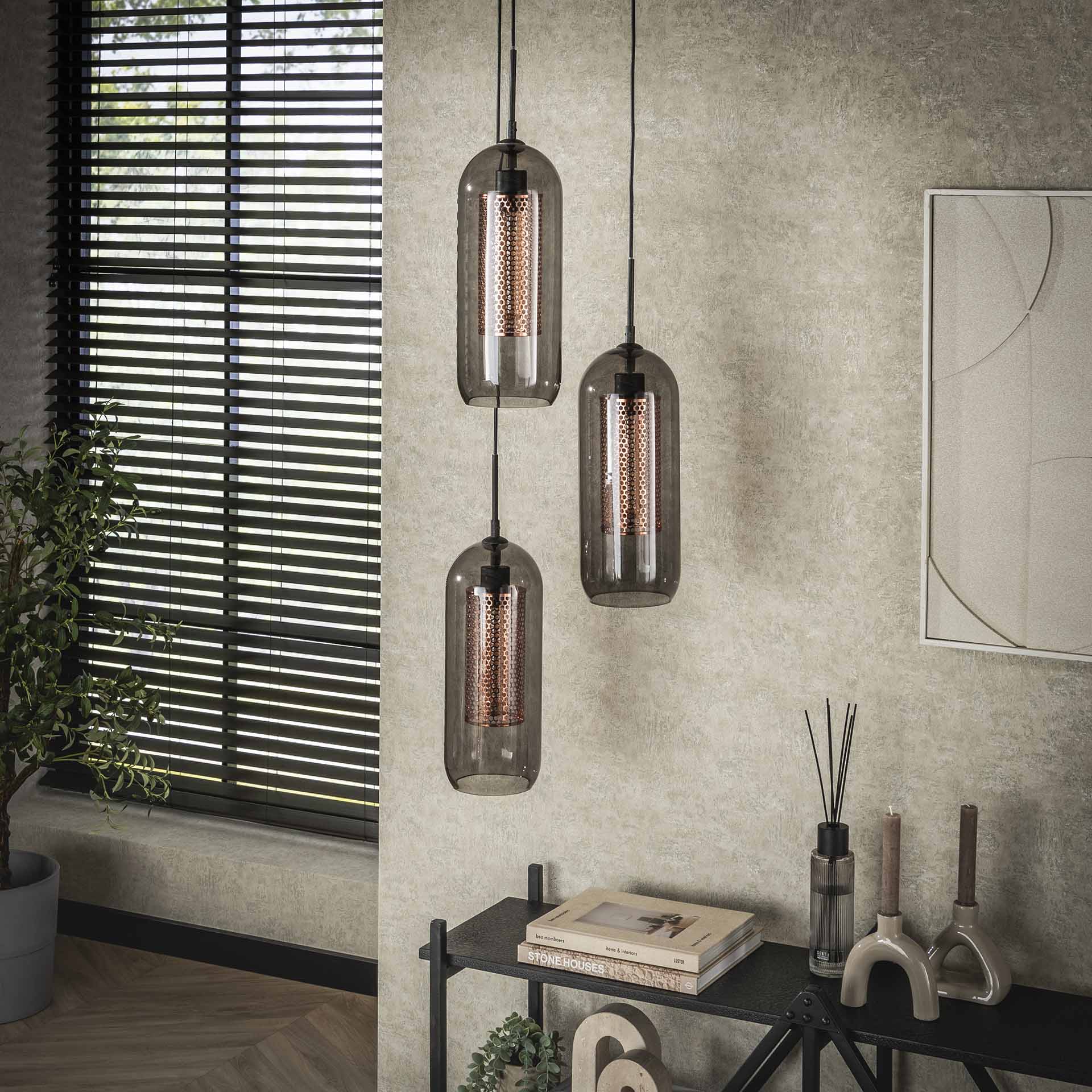 Hanglamp 3L getrapt smoke glas-geperforeerd staal / Artic zwart