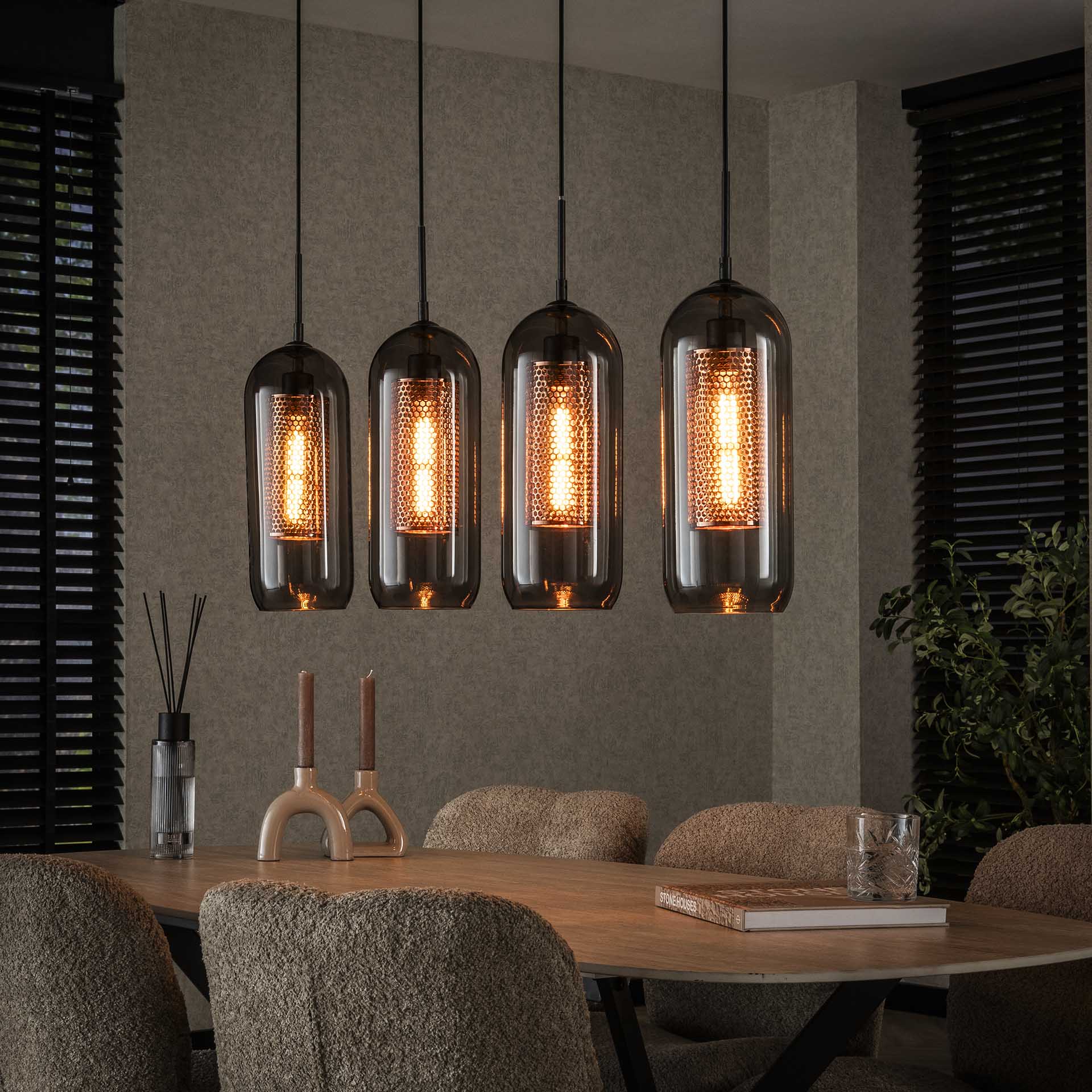 Hanglamp 4L smoke glas-geperforeerd staal / Artic zwart