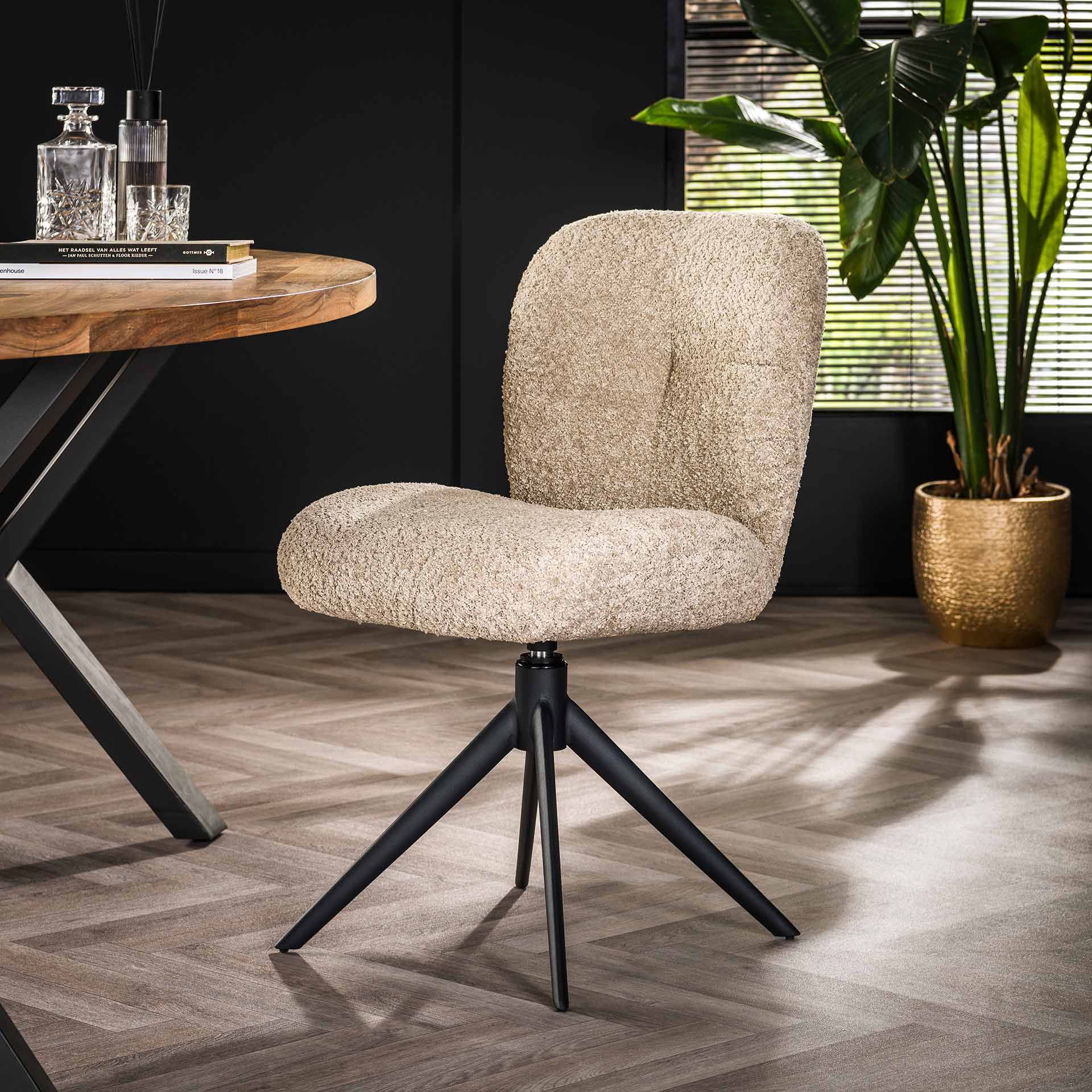 Stoel comfort draaibaar / Boucle zandkleur