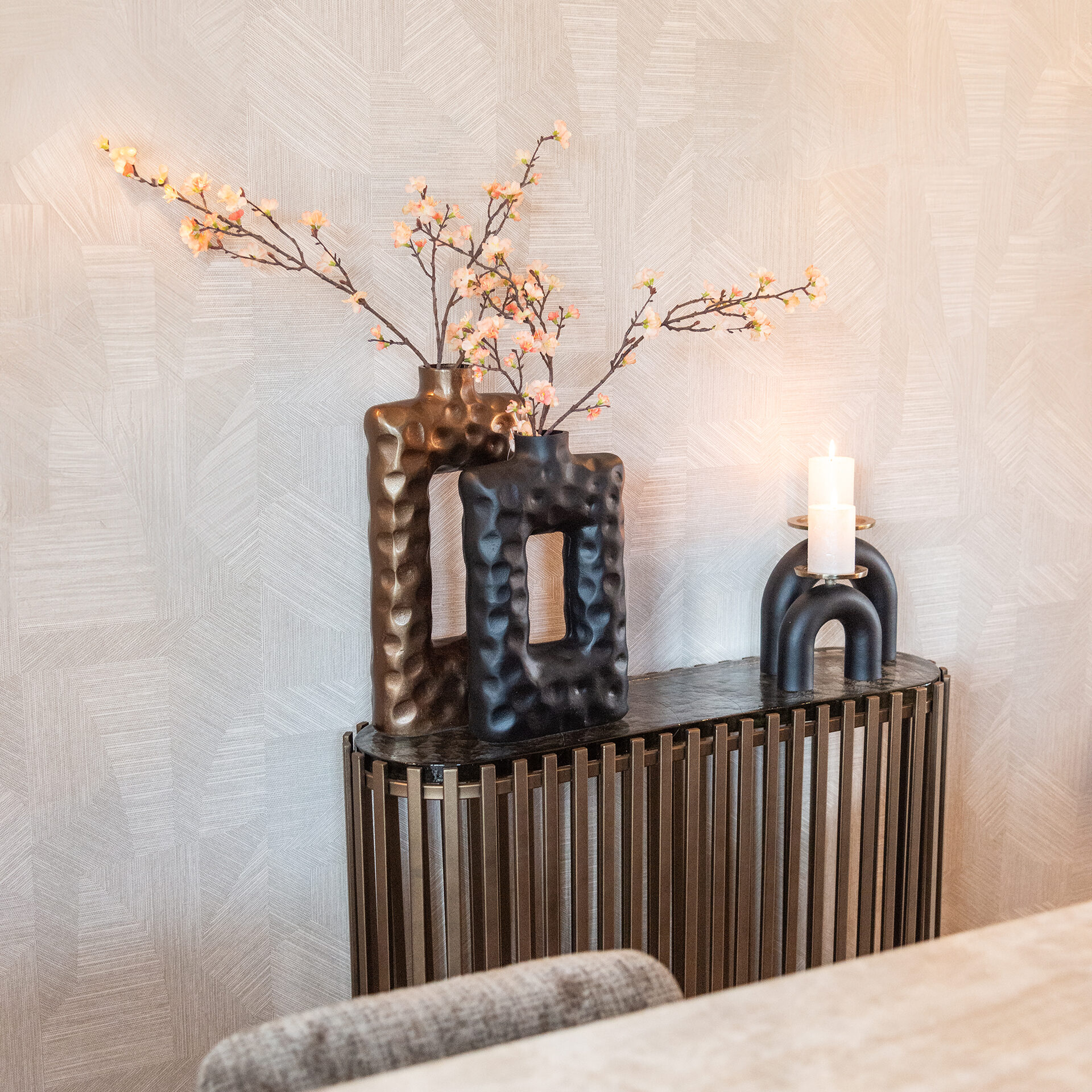 Richmond Interiors Zwarte vaas voor ieder interieur