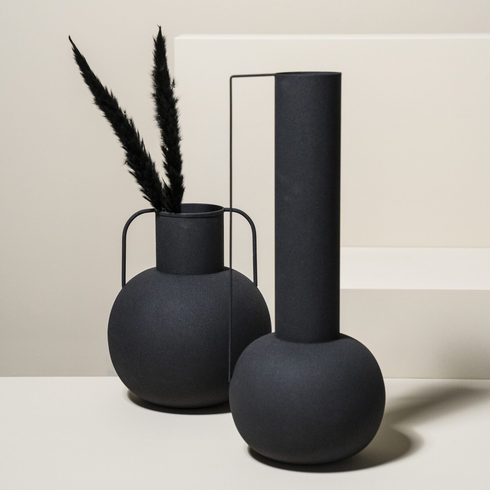 By-Boo693_220218_220220 Zwarte vaas kopen