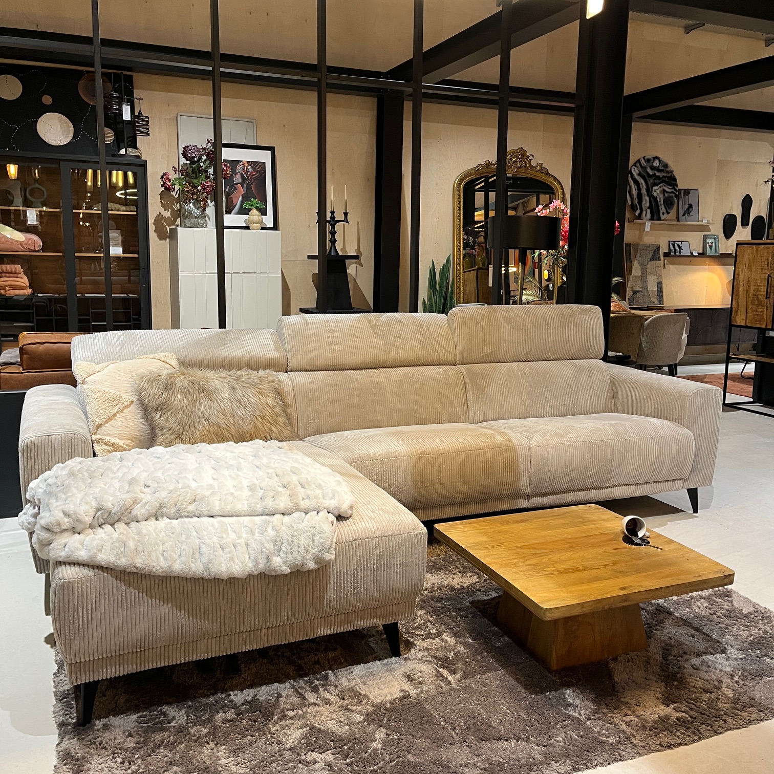 Showroommodel, zelf afhalen! Hoekbank Knoert met relaxfunctie