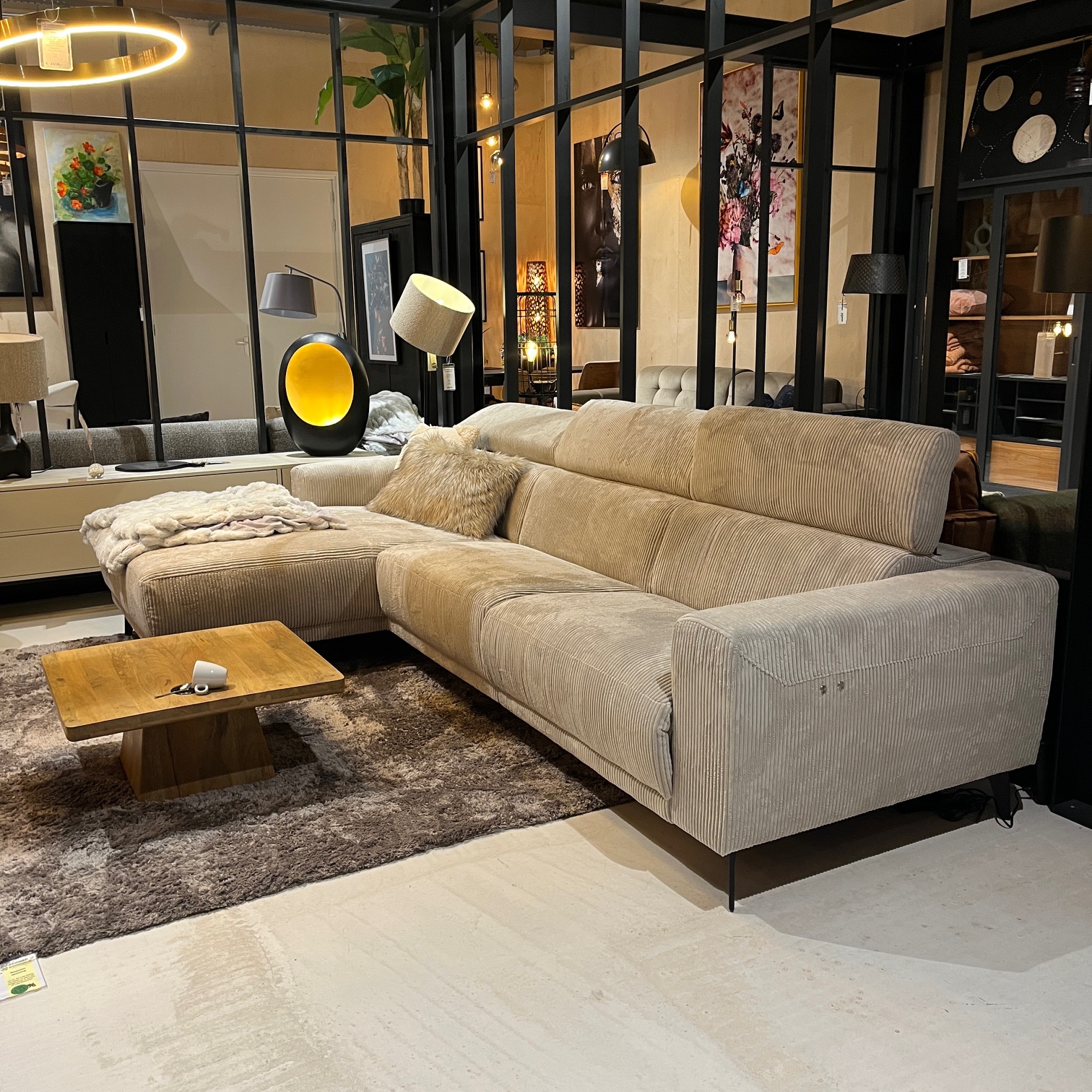 Showroommodel, zelf afhalen! Hoekbank Knoert met relaxfunctie
