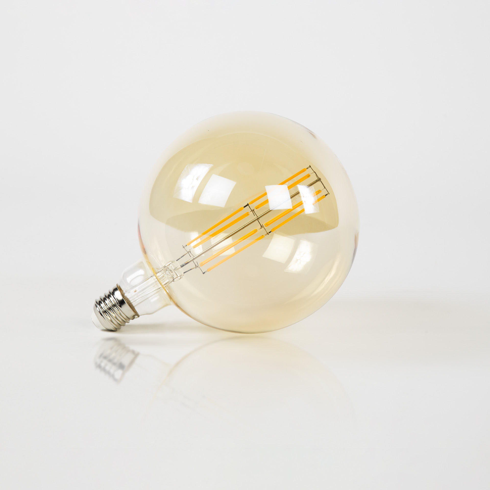 Lichtbron LED [G150] filament bol 15 / Amberkleurig glas