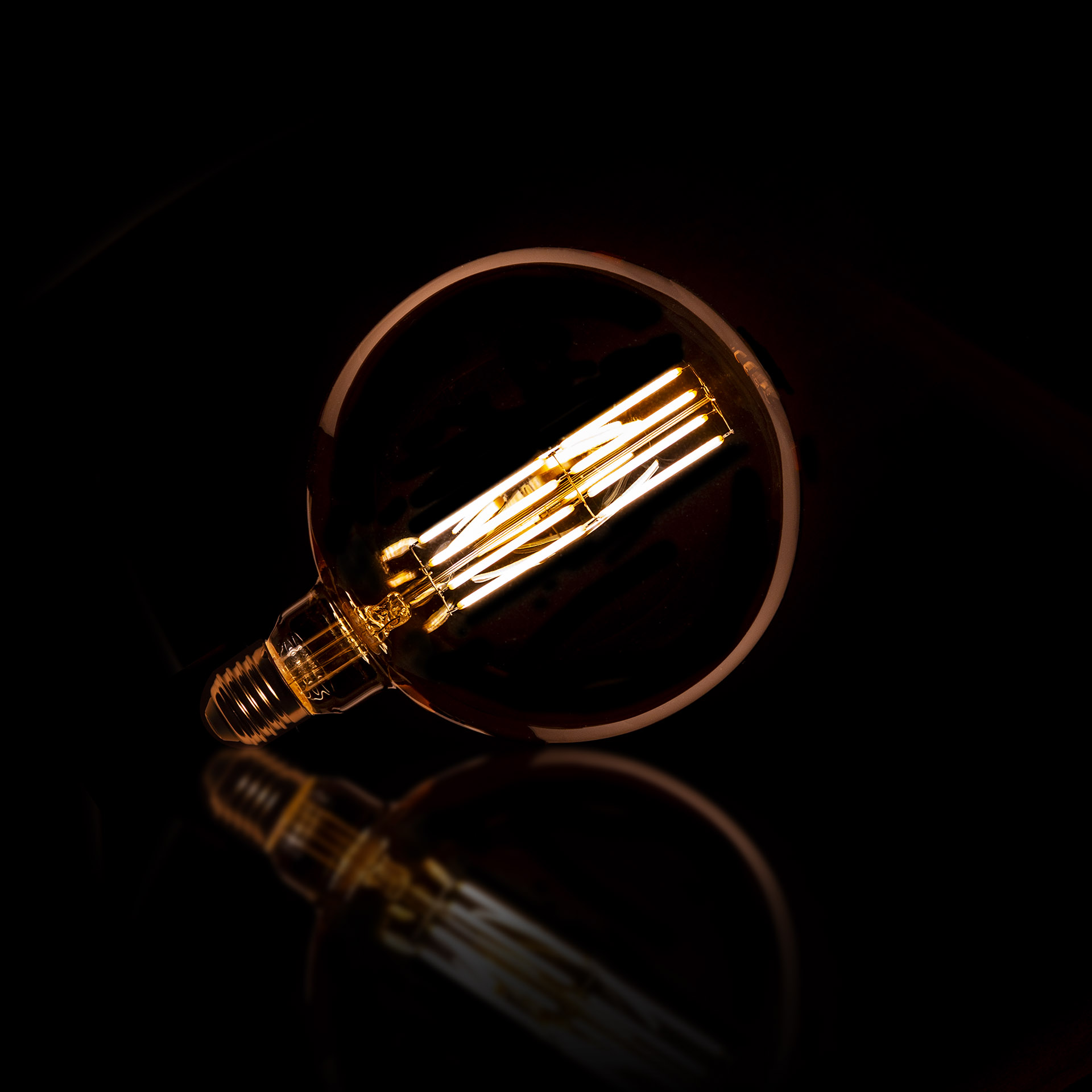 Lichtbron LED [G150] filament bol 15 / Amberkleurig glas