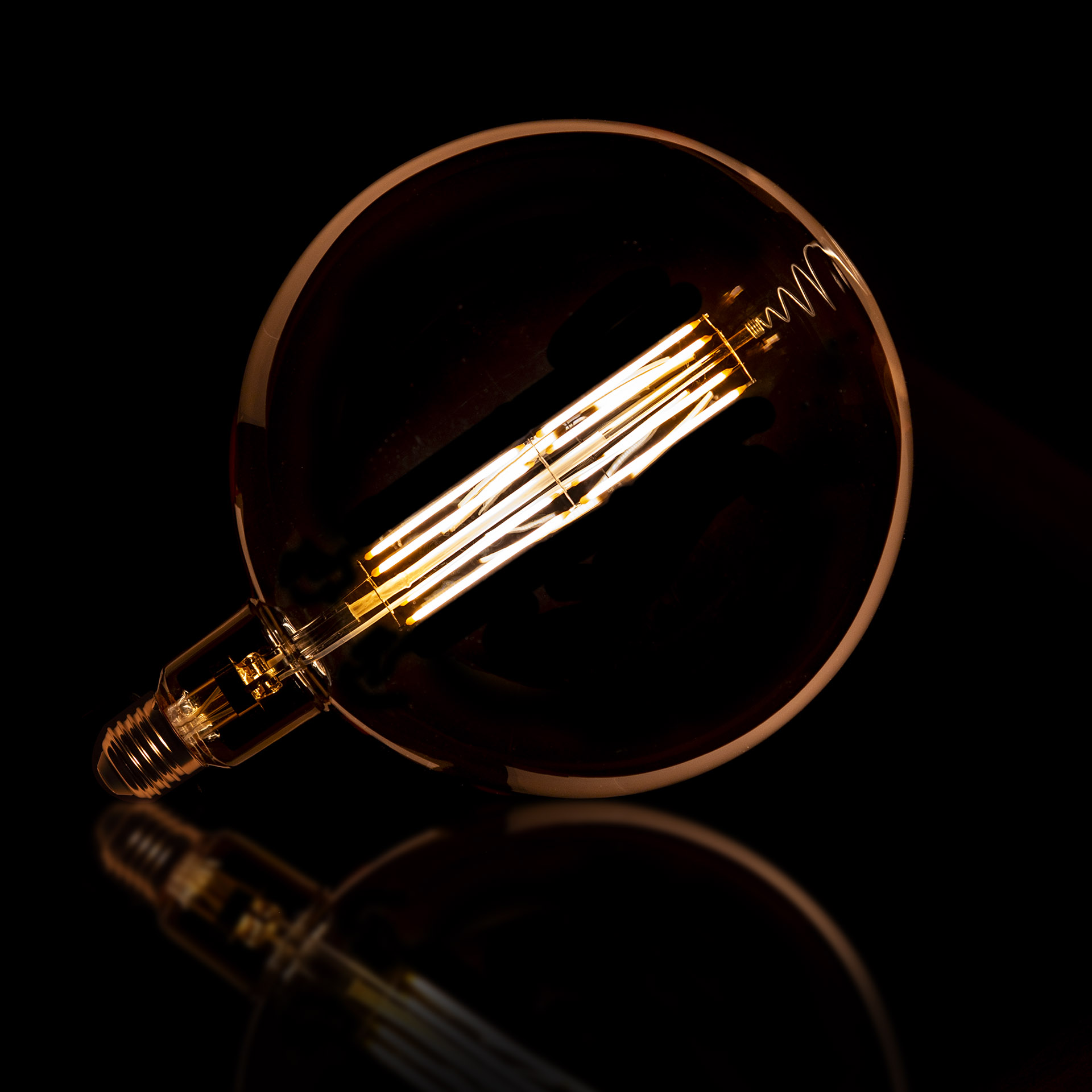 Lichtbron LED [G200] filament bol 20,0 - E27 8W / Amberkleurig glas
