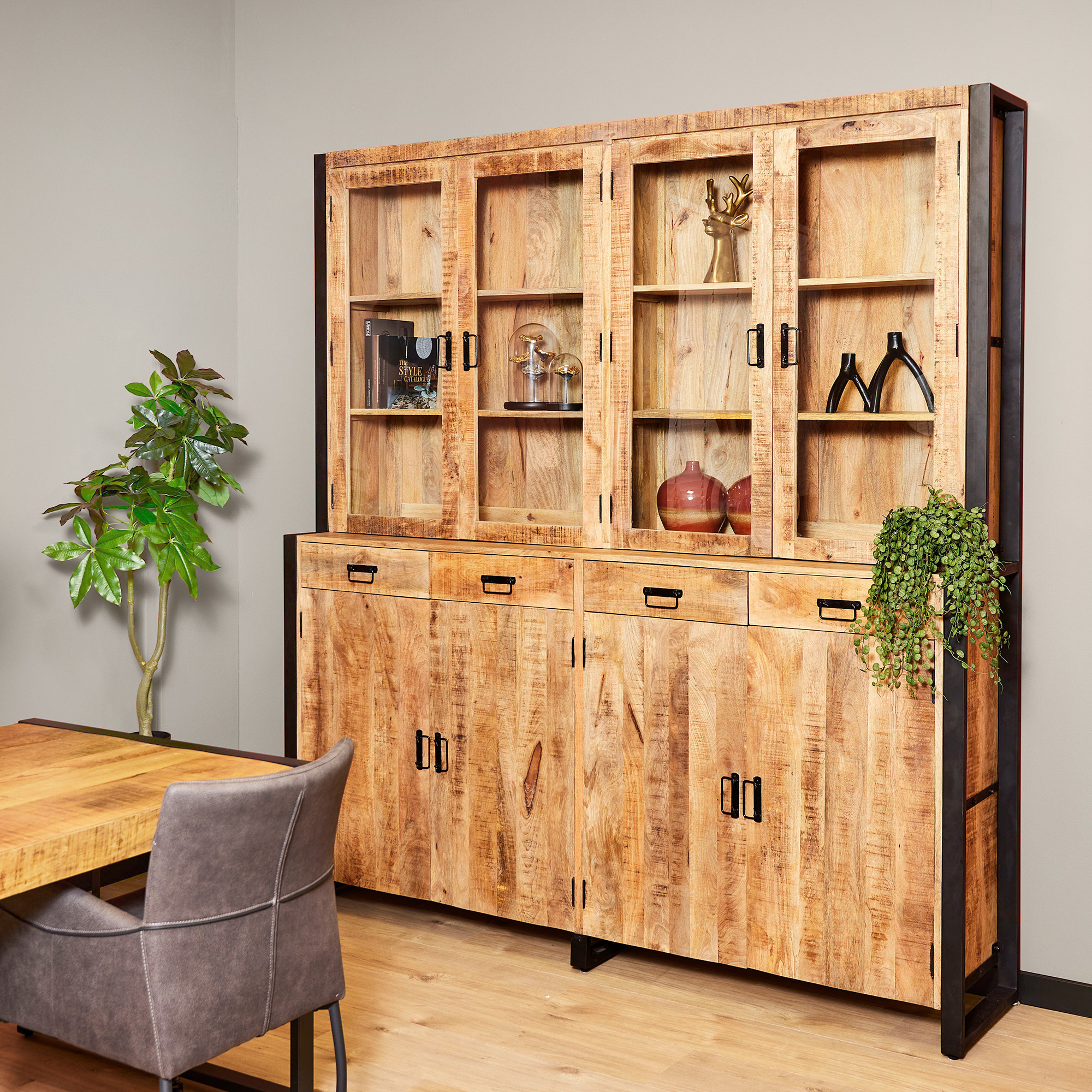 STF-615-2 Houten buffetkast