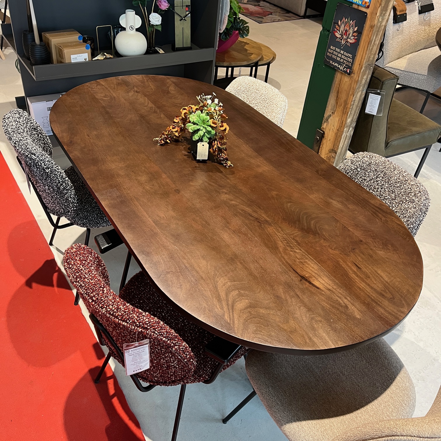 Showroommodel, zelf afhalen! Eettafel Capsule Ovaal Kruispoot 180cm Espresso