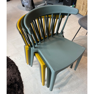Showroommodel, zelf afhalen! Bliss Spijlenstoel Kunststof set van 4
