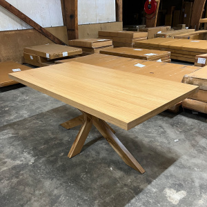 Showroommodel, zelf afhalen! Eetkamertafel Carlito Eiken 180cm