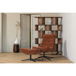 KUBE DRAAIFAUTEUIL MET HOCKER BRUIN
